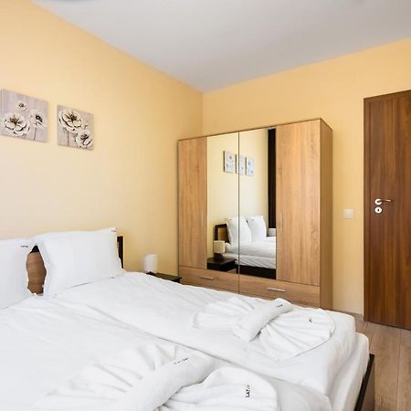 Apartmán Nomad Haven: 1Bd Flat With Balcony & Desk Sofie Exteriér fotografie
